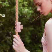 Cloudline Medium Hair Claw in Ballet Pink