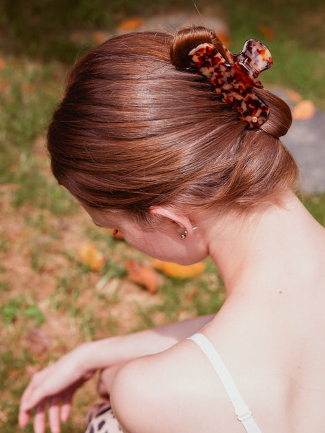 Harbor Claw in Amber Tortoise