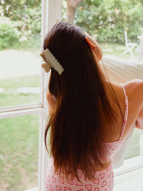 Cloudline Large Hair Claw in Moonstone