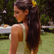 Cloudline Medium Hair Claw in Lemon Cream