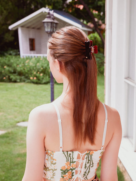 Cloudline Medium Hair Claw in Cocoa