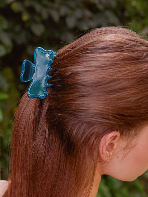 Cloudline Medium Hair Claw in Lagoon