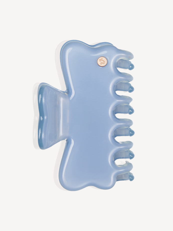 Cloudline Medium Hair Claw in Morning Sky